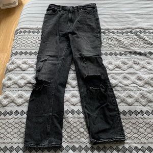EUC Abercrombie and Fitch Black Ankle Distressed Straight Ultra High Rise Jeans